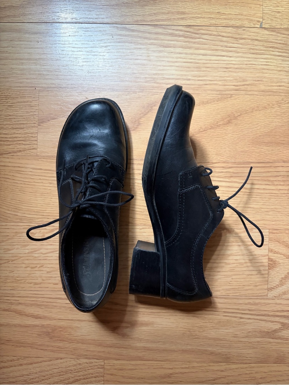 St. John's Bay Women’s Black Leather Lace-Up Clog Mules